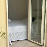 Holiday And Relax Rooms